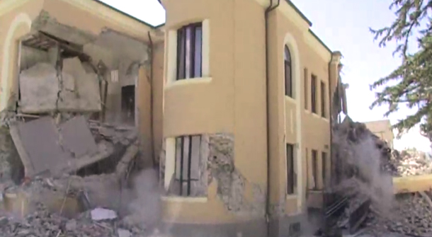 إنقاذ 215 شخصا في زلزال إيطاليا و8 أجانب ضمن القتلى وهذه جنسياتهم